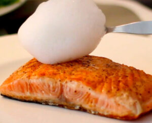 Сьомга Sous Vide с пяна от лайм